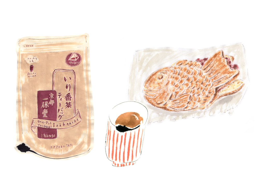 たい焼きと三角茶袋いり番茶。